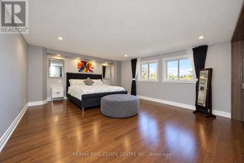 32 McKinnon Avenue — photo 31 of 40