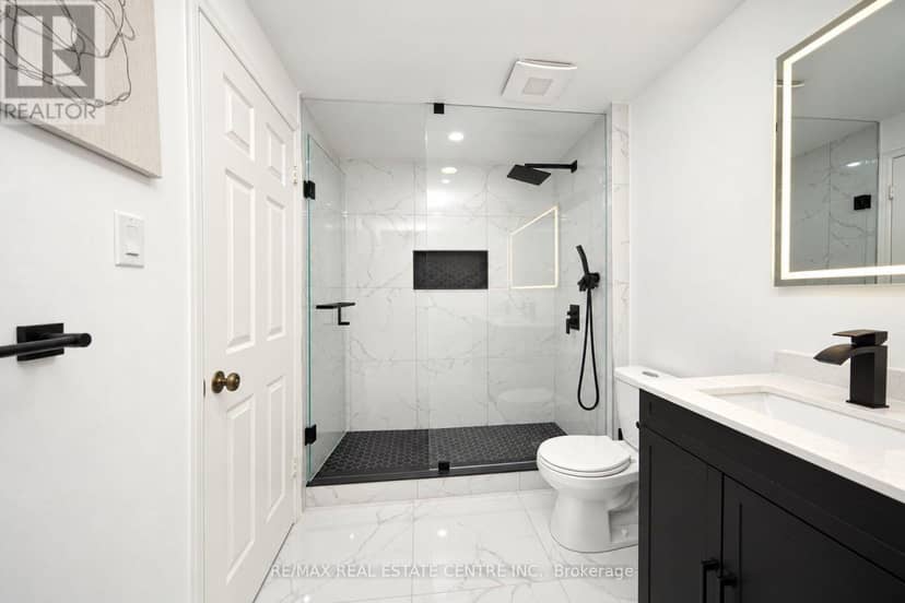 32 McKinnon Avenue — photo 37 of 40