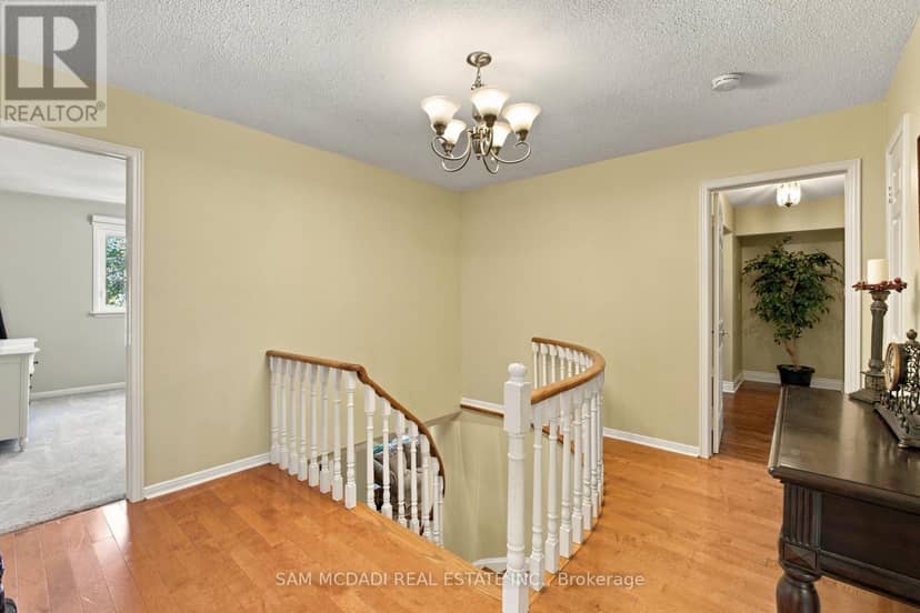 1138 Vanier Drive — photo 22 of 40