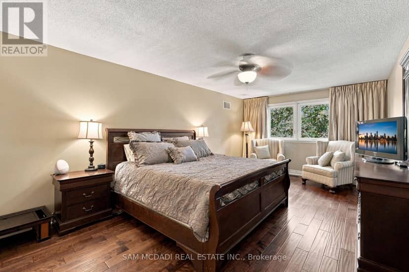 1138 Vanier Drive — photo 31 of 40