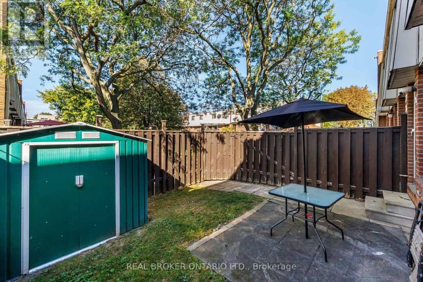 12 - 1100 Oxford Street — photo 25 of 33