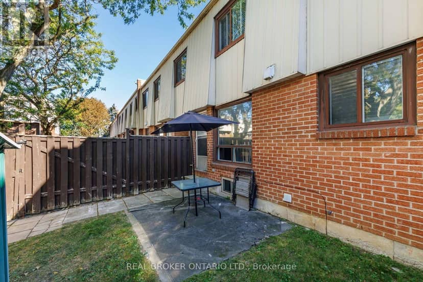 12 - 1100 Oxford Street — photo 26 of 33