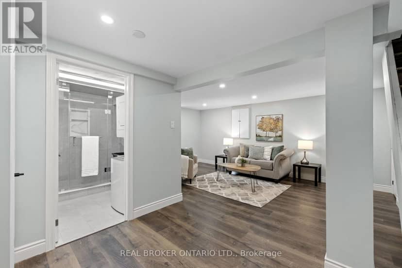 12 - 1100 Oxford Street — photo 18 of 33
