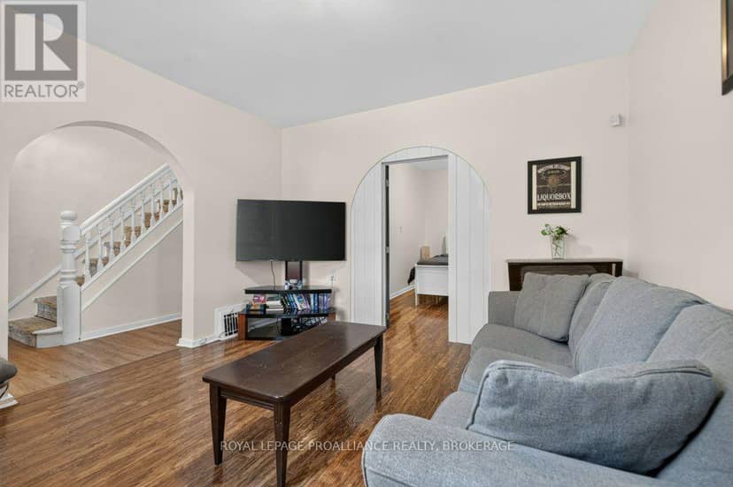 268 Rideau Street, Kingston, photo 8