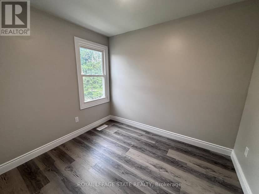 4 - 153 Limeridge Road W — photo 12 of 20