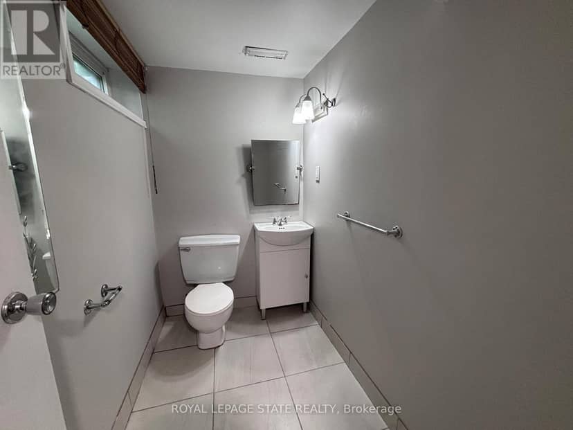 4 - 153 Limeridge Road W — photo 18 of 20