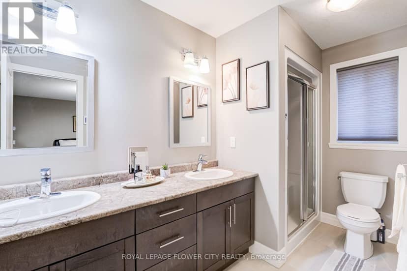 44 Liberty Crescent — photo 23 of 40
