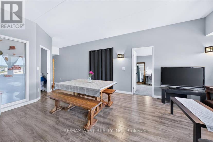603 - 1291 Gordon Street — photo 32 of 40