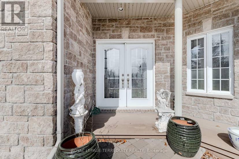 591 Du Parc Road, Champlain, photo 2
