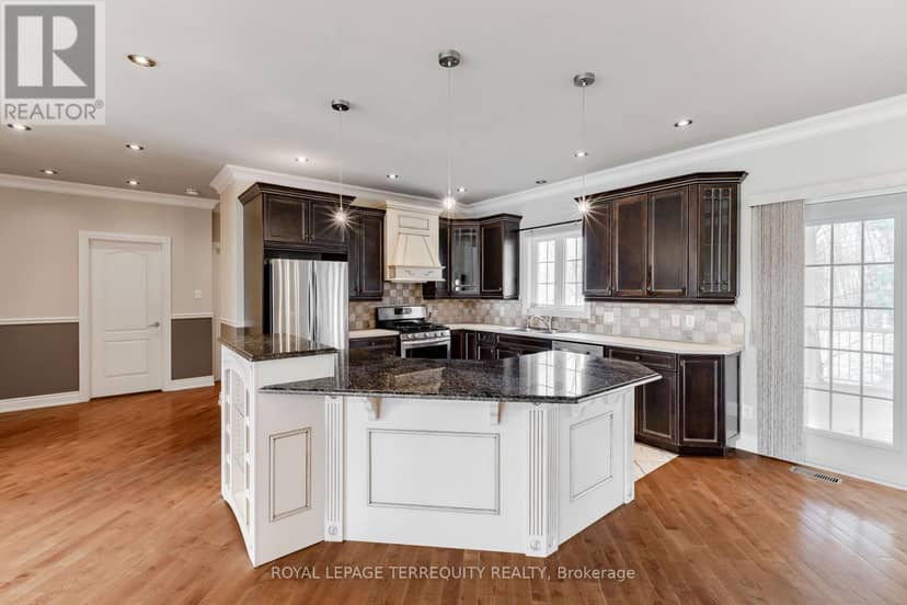 591 Du Parc Road, Champlain, photo 6