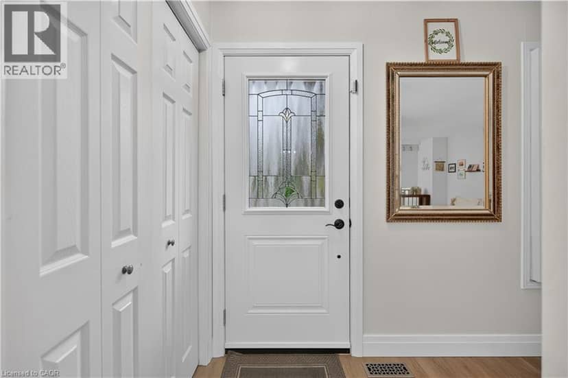 38 SOUTHGLEN Road — photo 3 of 40
