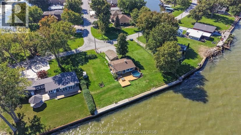 Island Crescent — photo 11 of 32