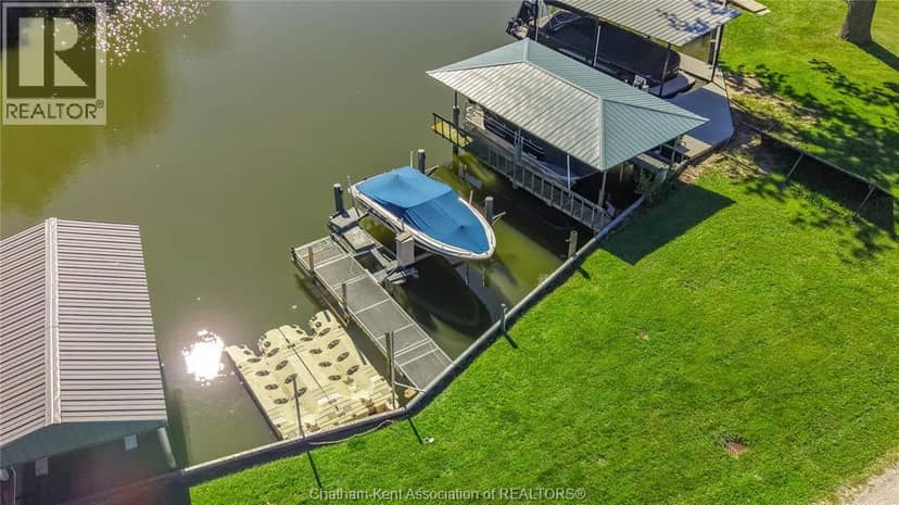 Island Crescent — photo 19 of 32