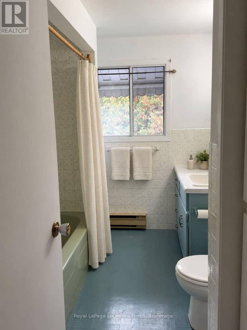 220 St Vincent Street — photo 10 of 17
