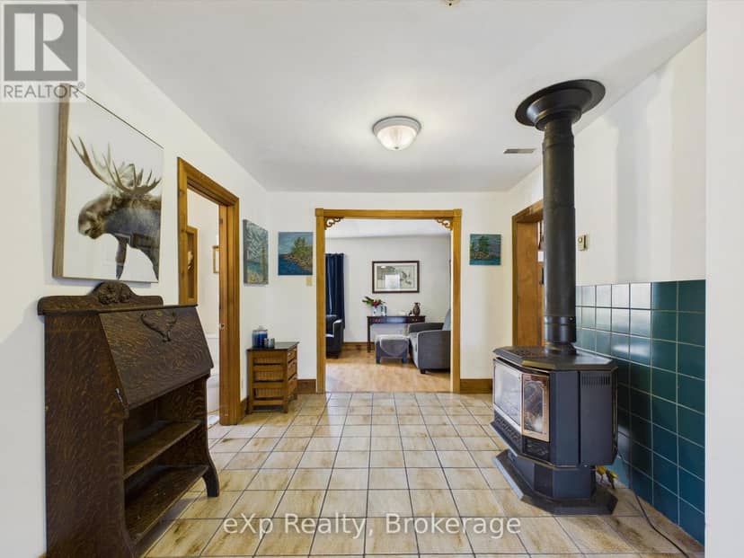 1002 Silver Lake Road — photo 19 of 40