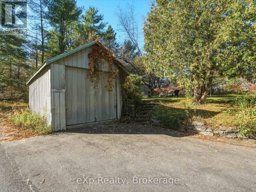 1002 Silver Lake Road — photo 38 of 40