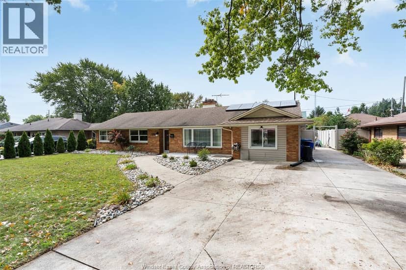 2767 Buckingham, Windsor, photo 3