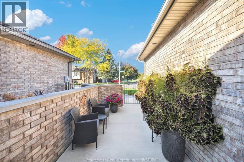 494 Martinique Avenue, Windsor, photo 3