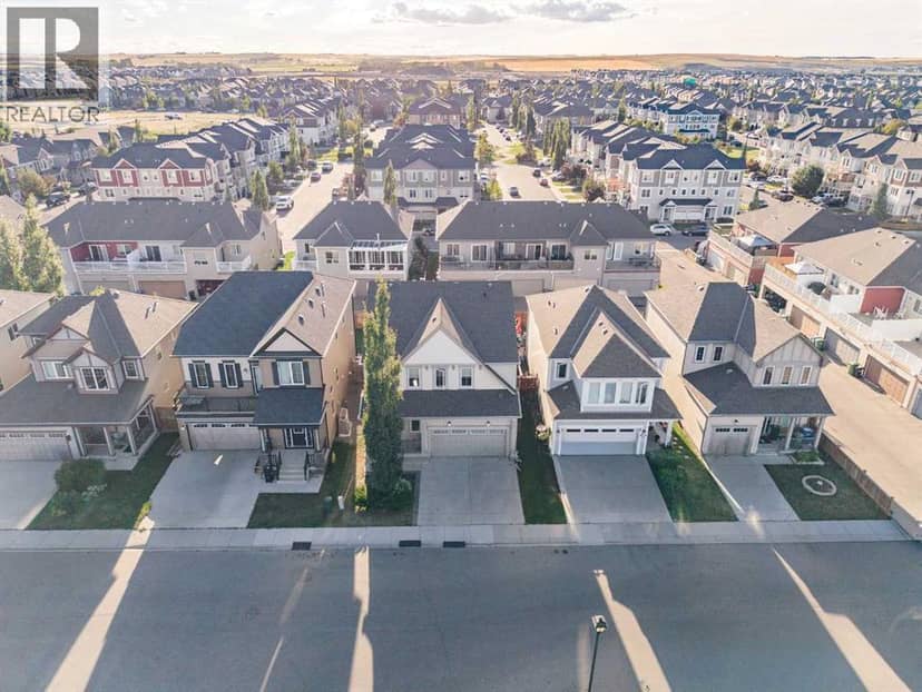 111 Windbrook Manor SW, Airdrie, photo 2