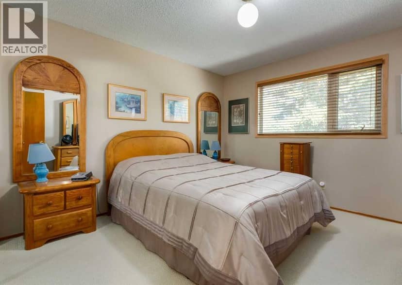 4808 Valiant Drive NW — photo 17 of 32