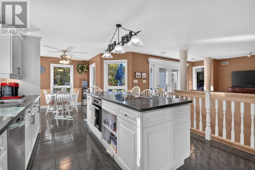 63 Mount Pleasant CT — photo 23 of 40