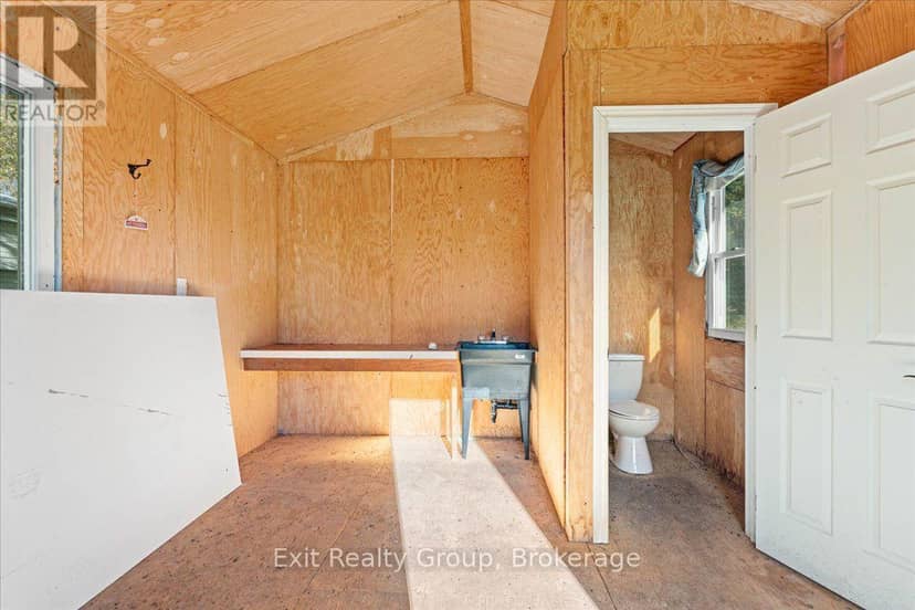2421 County Road 3 — photo 16 of 40