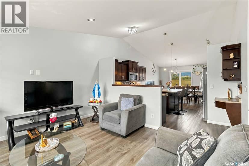562 Rempel MANOR, Saskatoon, photo 4