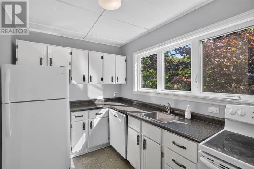 2 Allandale Road, St. John's, photo 4