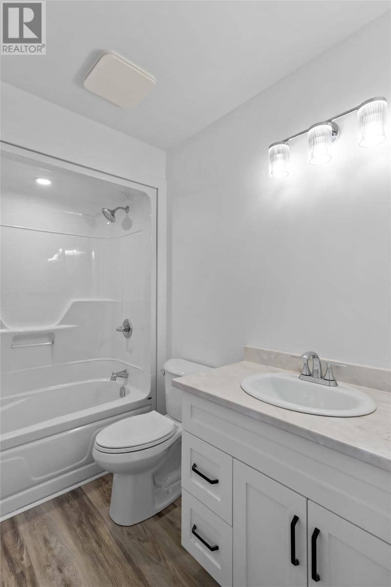 8 McGraths Road — photo 15 of 26
