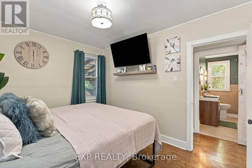 187 Bertie Street — photo 19 of 40