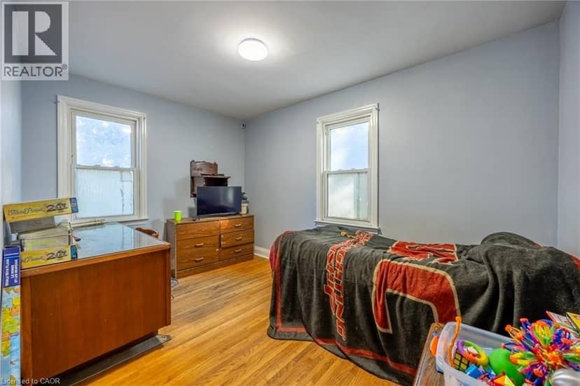 739 JAMES Street — photo 9 of 29
