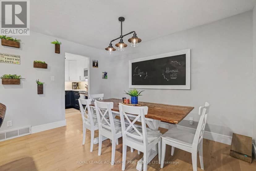 487 Joseph Street — photo 10 of 37