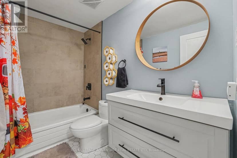 487 Joseph Street — photo 17 of 37