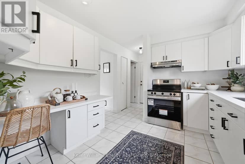 877 Capri Court — photo 15 of 40