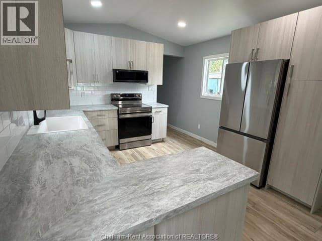 42 London Court — photo 7 of 19