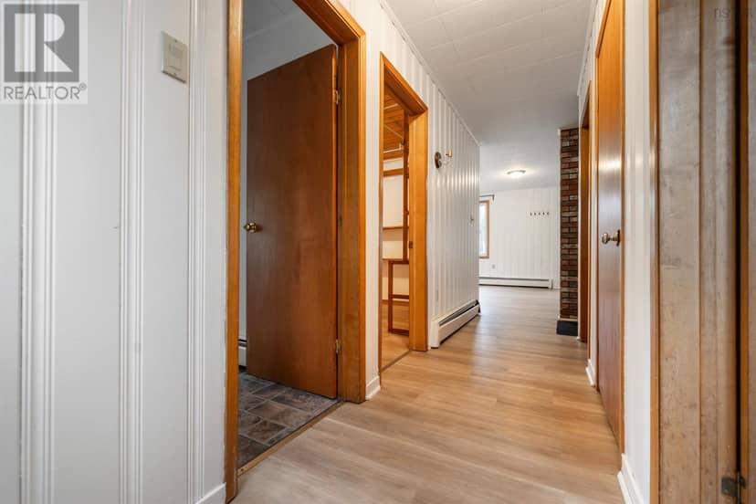 163 York Street — photo 10 of 40