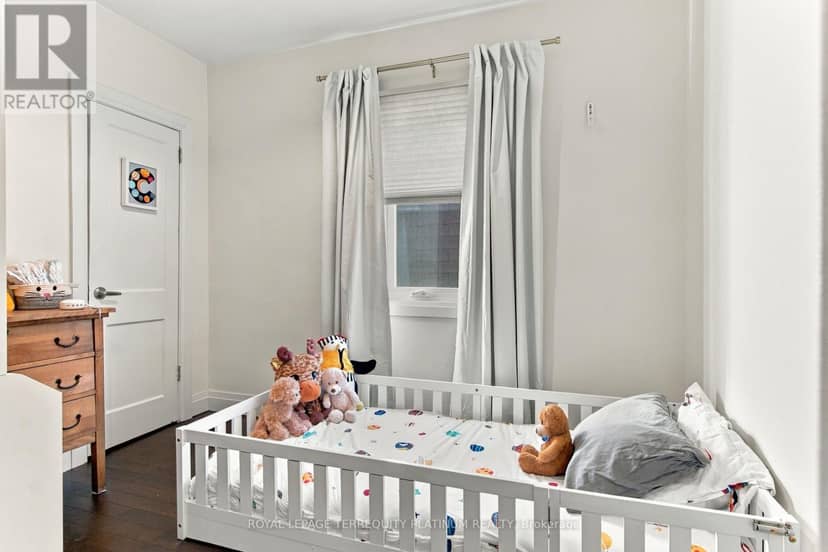 493 Mortimer Avenue — photo 15 of 26