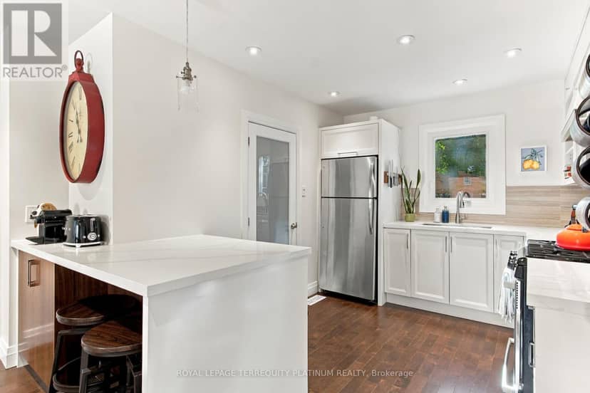 493 Mortimer Avenue, Toronto, photo 8