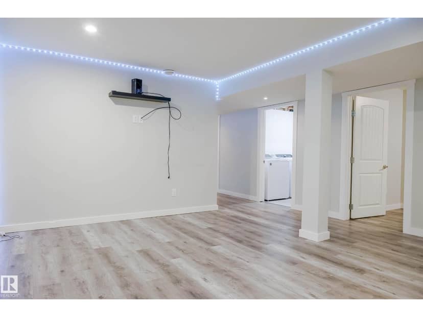 5315 57 ST — photo 33 of 40