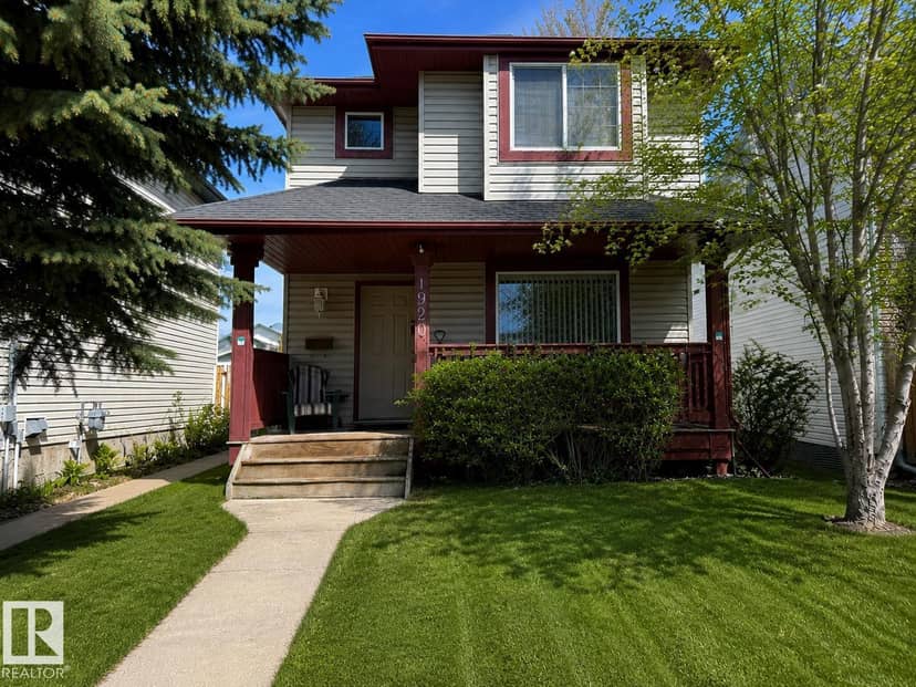 1920 37 AV NW, Edmonton