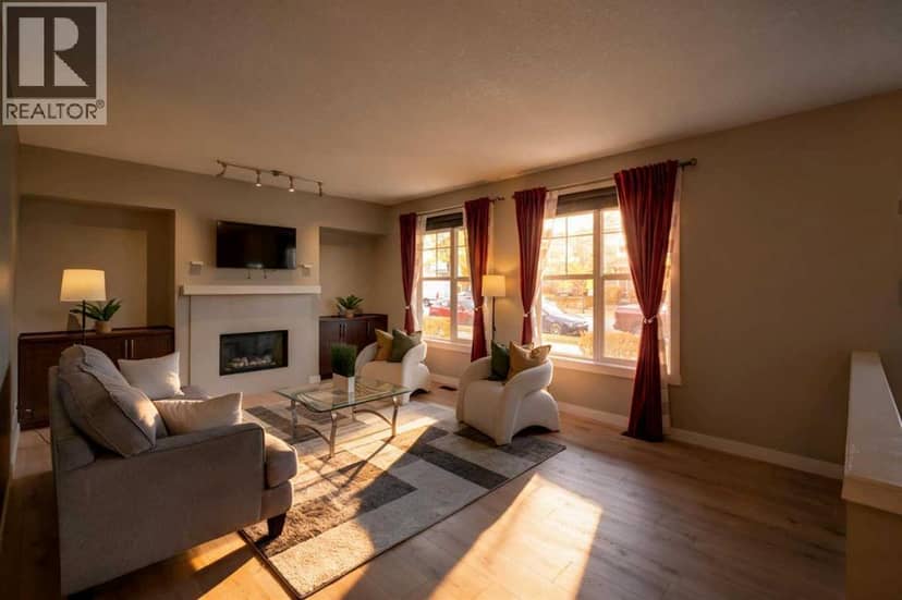 235 Mckenzie Towne Link SE, Calgary