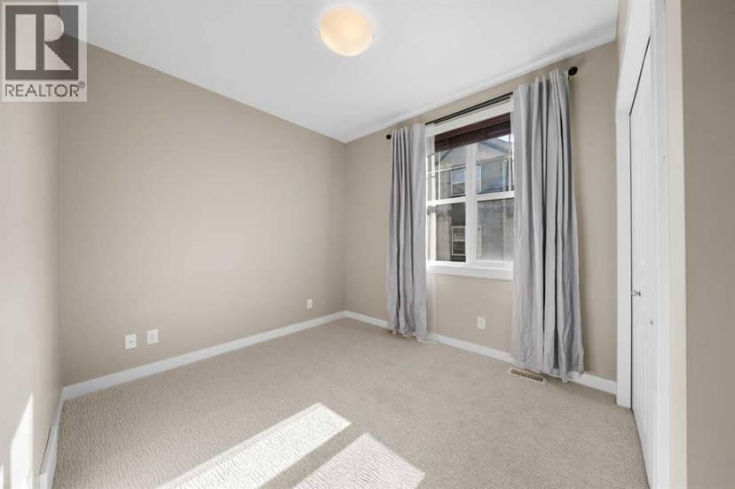 235 Mckenzie Towne Link SE — photo 25 of 40