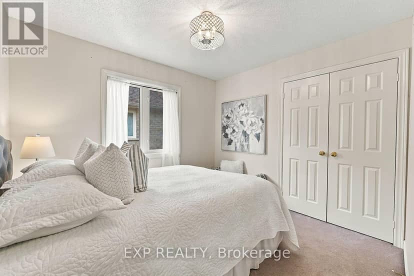 36 Saltzburg Crescent — photo 26 of 40