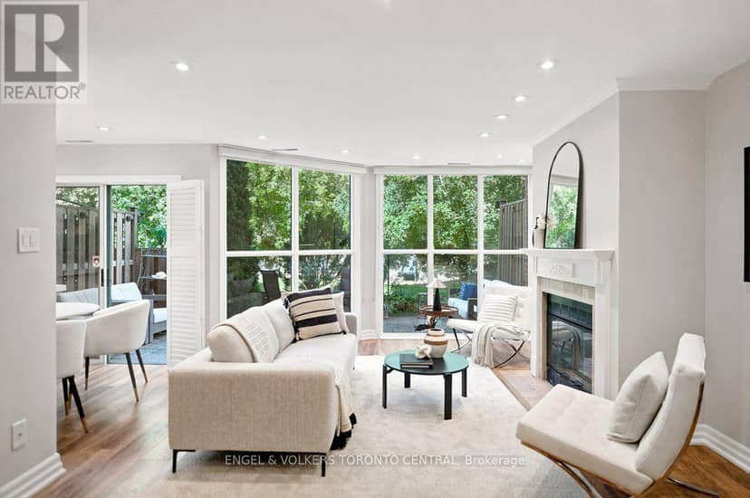 TH18 - 100 Arbors Lane, Vaughan, photo 2