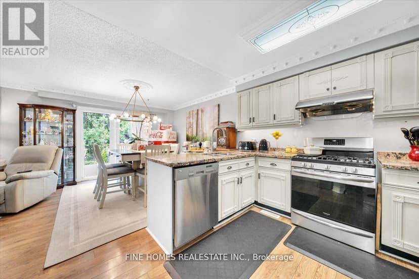153 Browning Trail, Barrie, photo 7