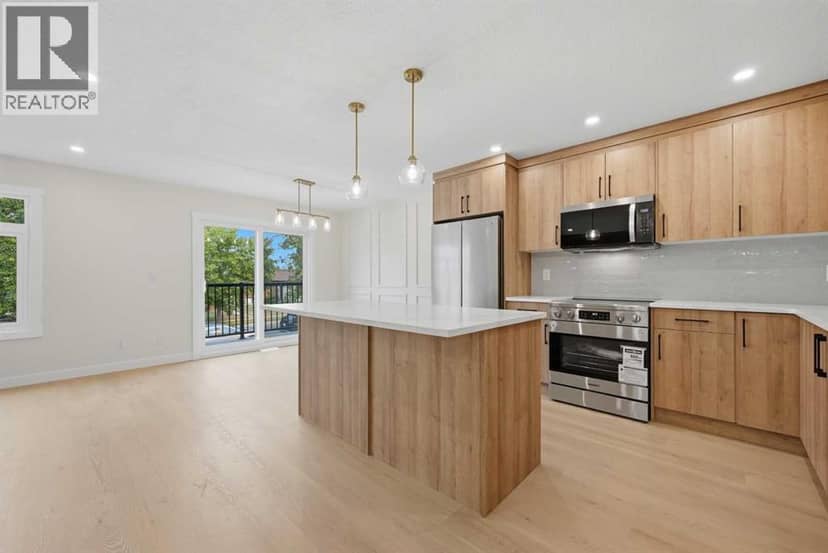 1387 Berkley Drive NW, Calgary, photo 3