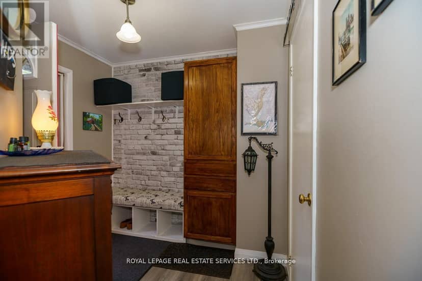 114 Elizabeth Street — photo 9 of 33