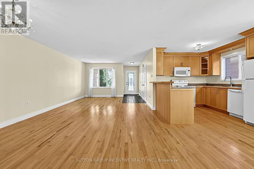 8 Lucas Avenue, Barrie, photo 5