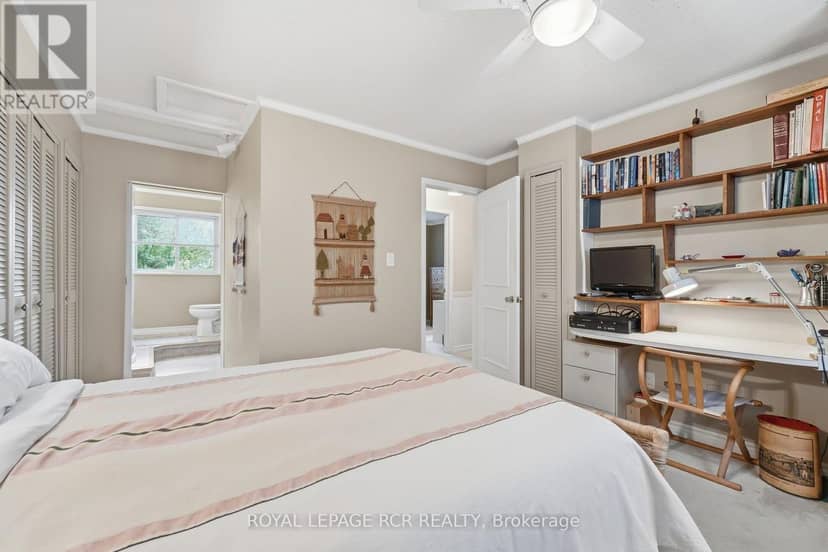 62 Wright Crescent — photo 20 of 40