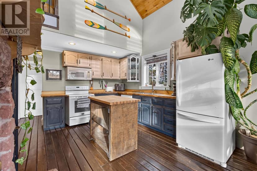 150 Mill Road — photo 4 of 40